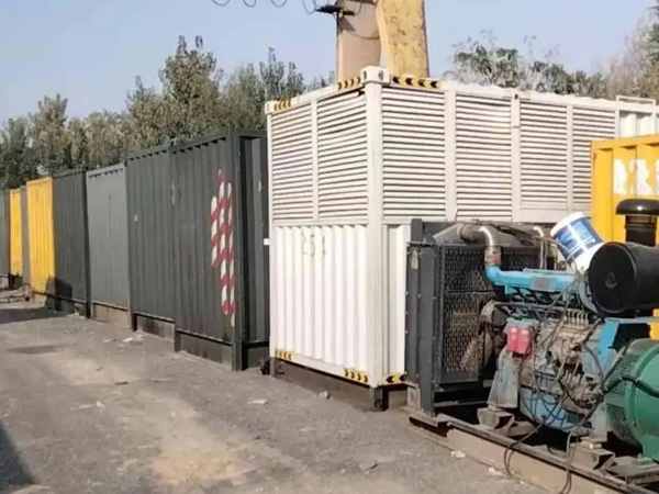 秀屿200KW柴油发电机机组每小时油耗是多少?